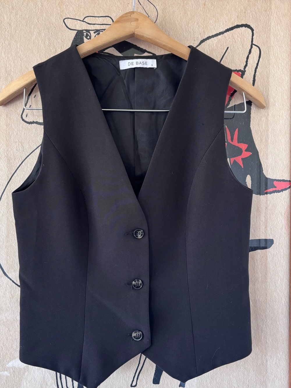 DE BASE Black Tailored Button Vest